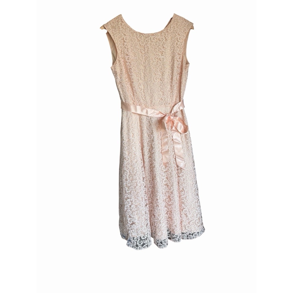 Tahari Arthur S Levine Ribbon Trim Metallic Lace Fit & Flare Dress, Size 8 EUC - Picture 3 of 5